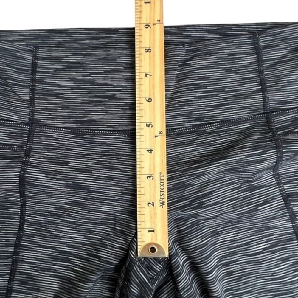 Athleta Womens Gray Space Dye Energy Power Up Capri Pants Size Medium - Picture 7 of 9